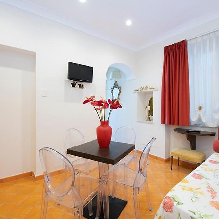 Amalfi Old Square Room & Apartments المظهر الخارجي الصورة