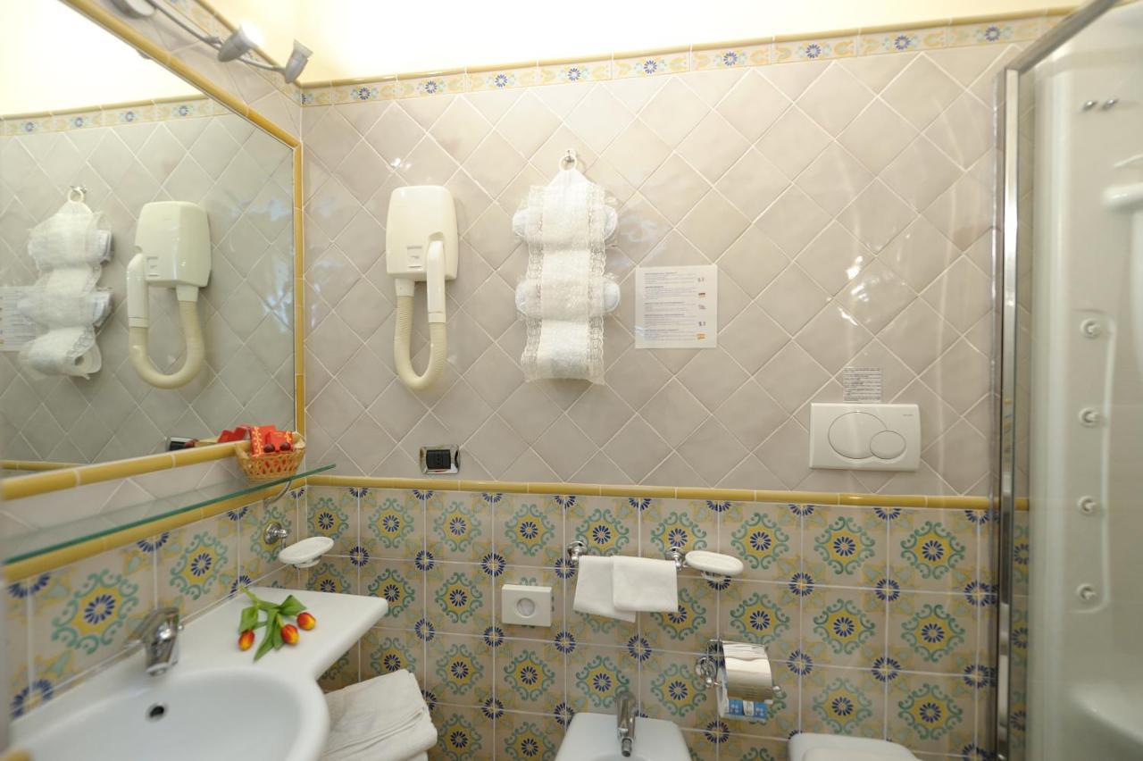 Amalfi Old Square Room & Apartments المظهر الخارجي الصورة