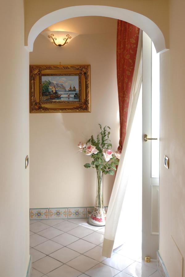 Amalfi Old Square Room & Apartments المظهر الخارجي الصورة