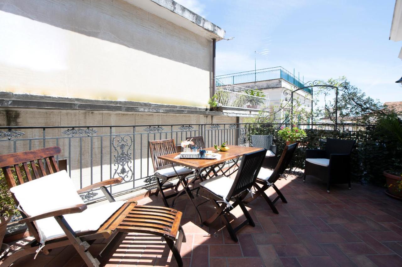 Amalfi Old Square Room & Apartments المظهر الخارجي الصورة