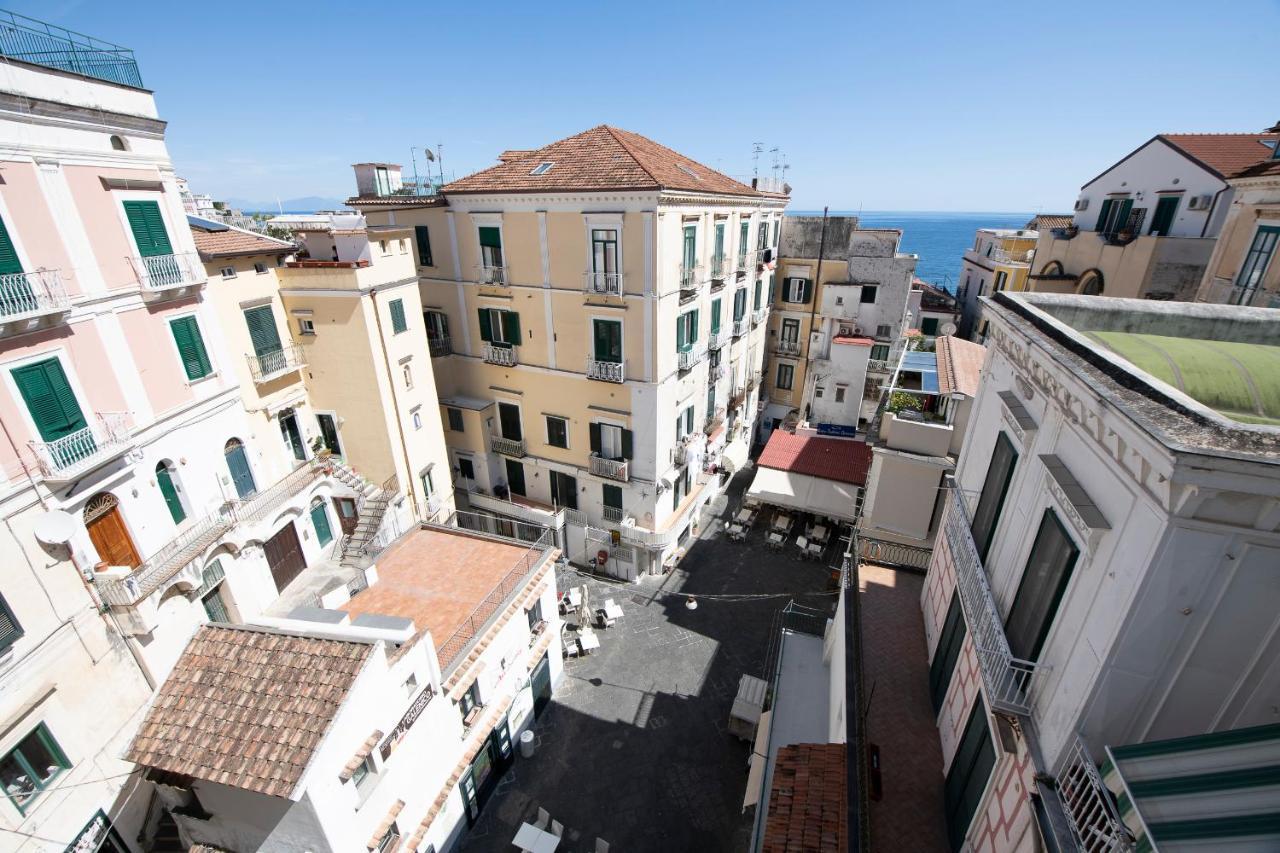 Amalfi Old Square Room & Apartments المظهر الخارجي الصورة