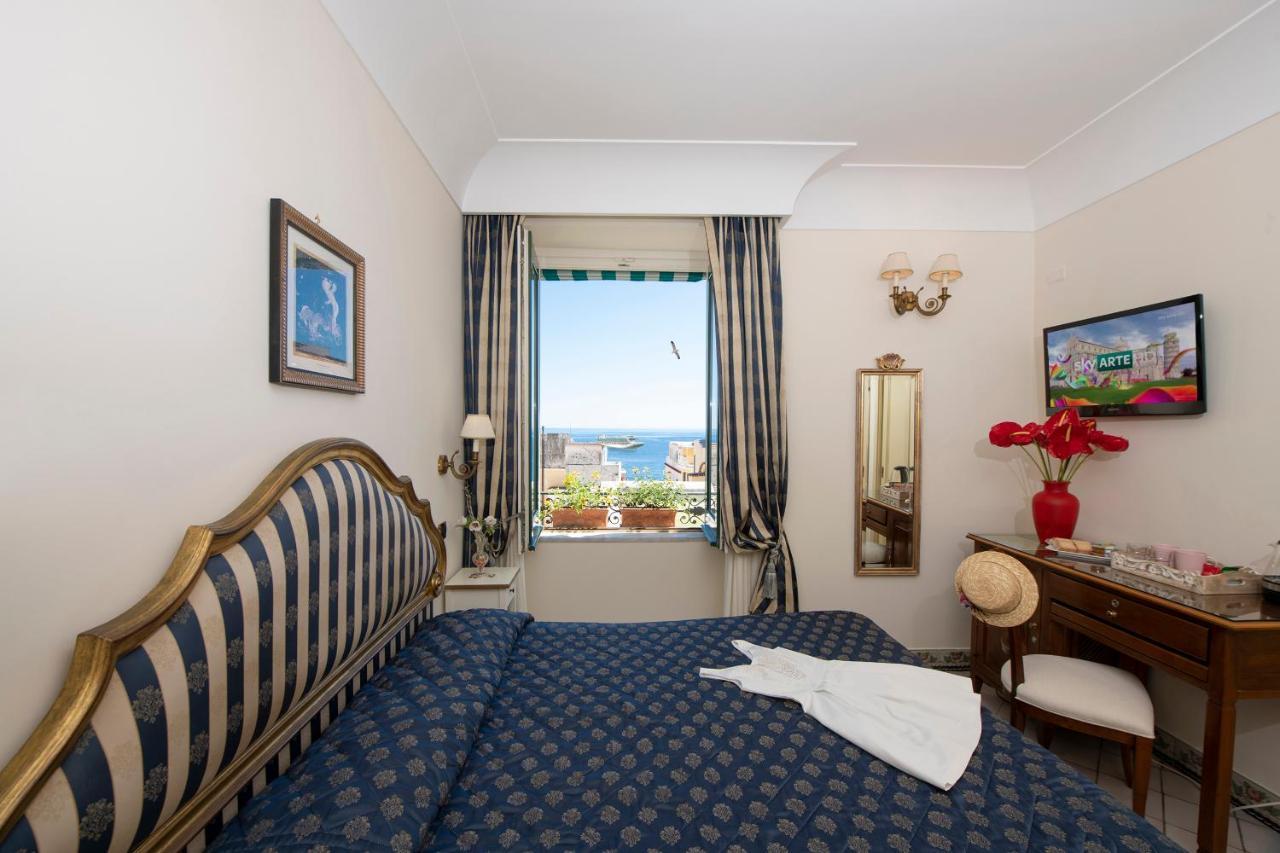 Amalfi Old Square Room & Apartments المظهر الخارجي الصورة