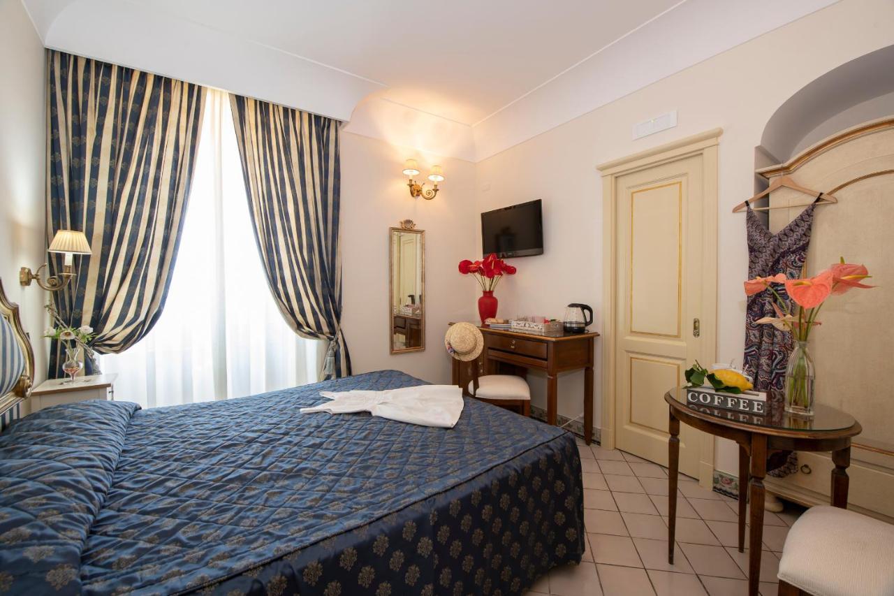Amalfi Old Square Room & Apartments المظهر الخارجي الصورة