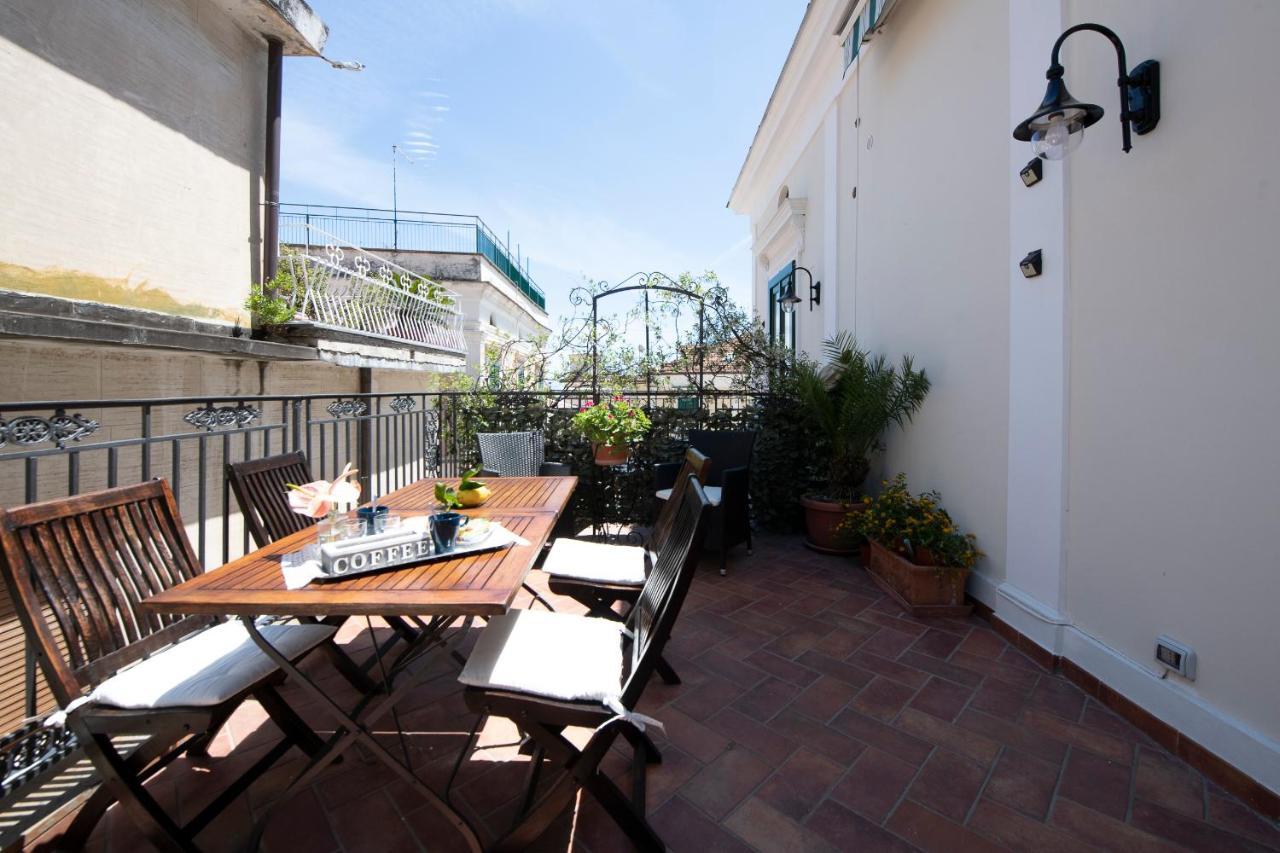 Amalfi Old Square Room & Apartments المظهر الخارجي الصورة