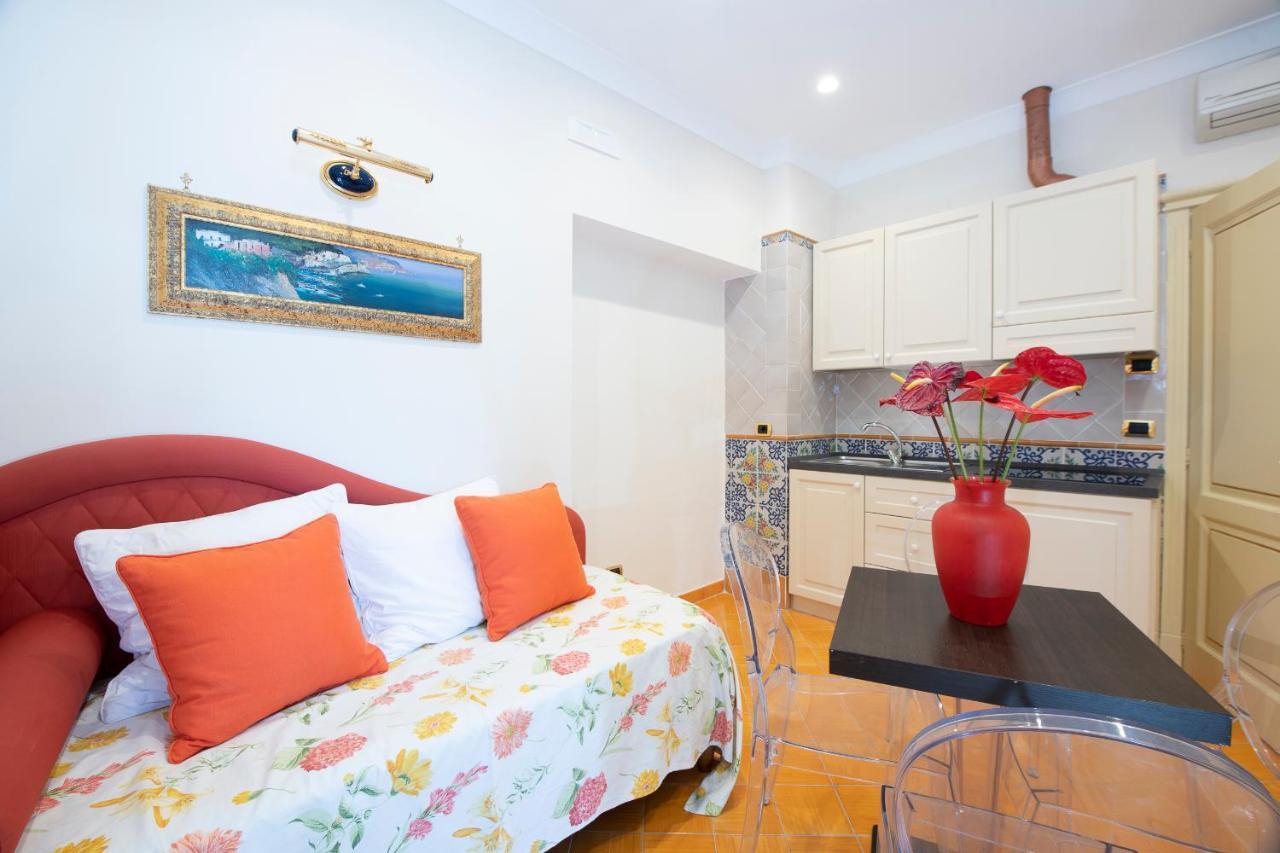 Amalfi Old Square Room & Apartments المظهر الخارجي الصورة