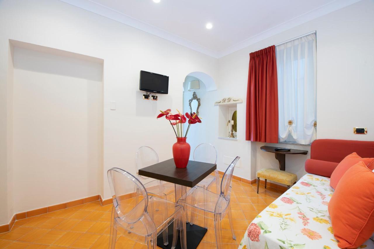 Amalfi Old Square Room & Apartments المظهر الخارجي الصورة