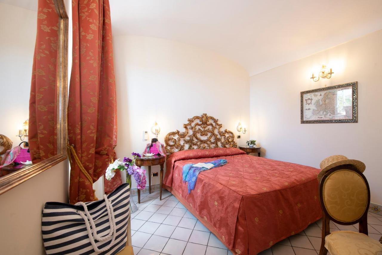 Amalfi Old Square Room & Apartments المظهر الخارجي الصورة